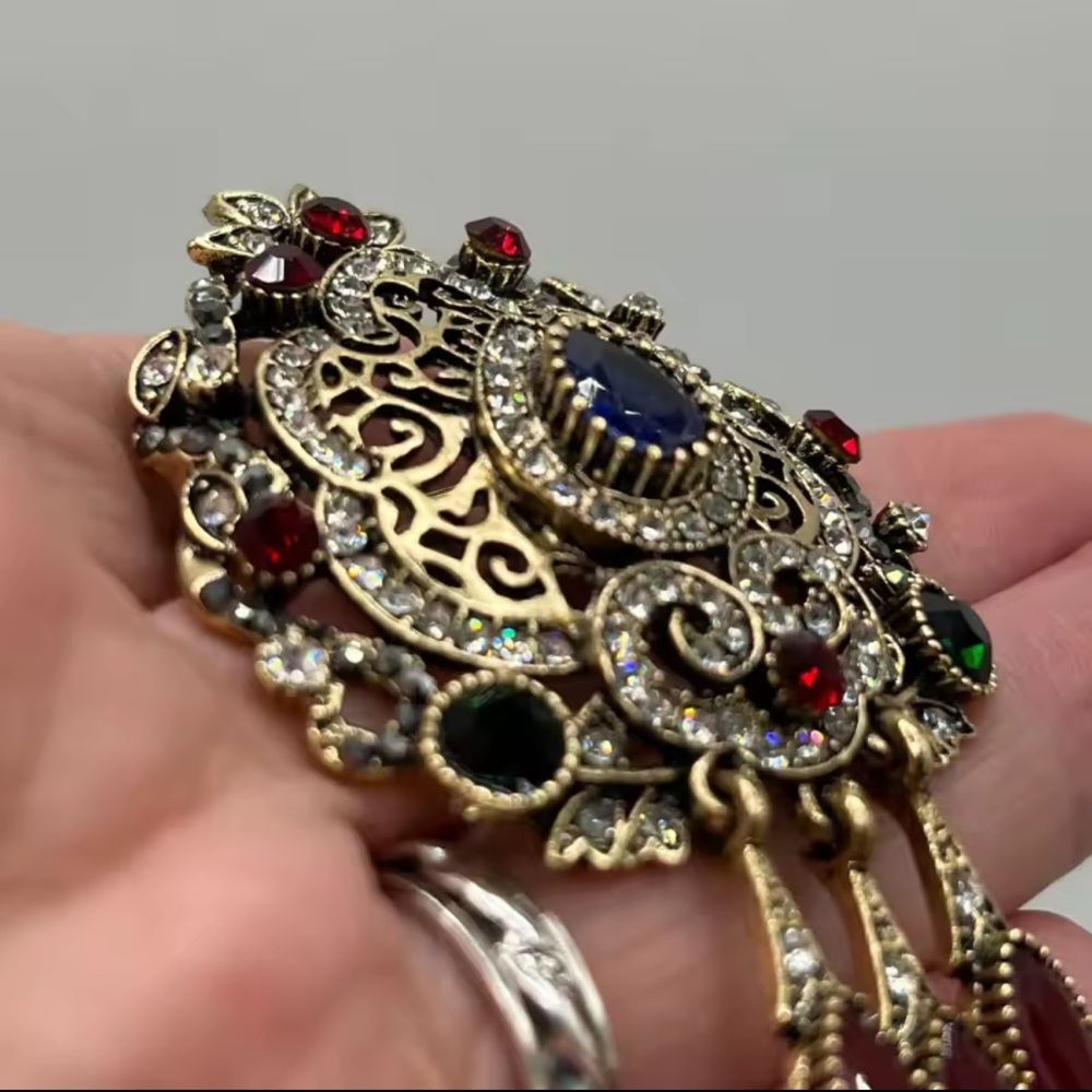 Vintage Baroque Openwork Palace Style Pendant Brooch Pin - Picture 5 of 8